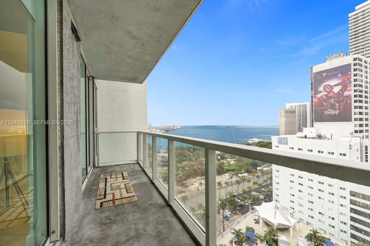 244 Biscayne Boulevard 2005 Property Photo 44