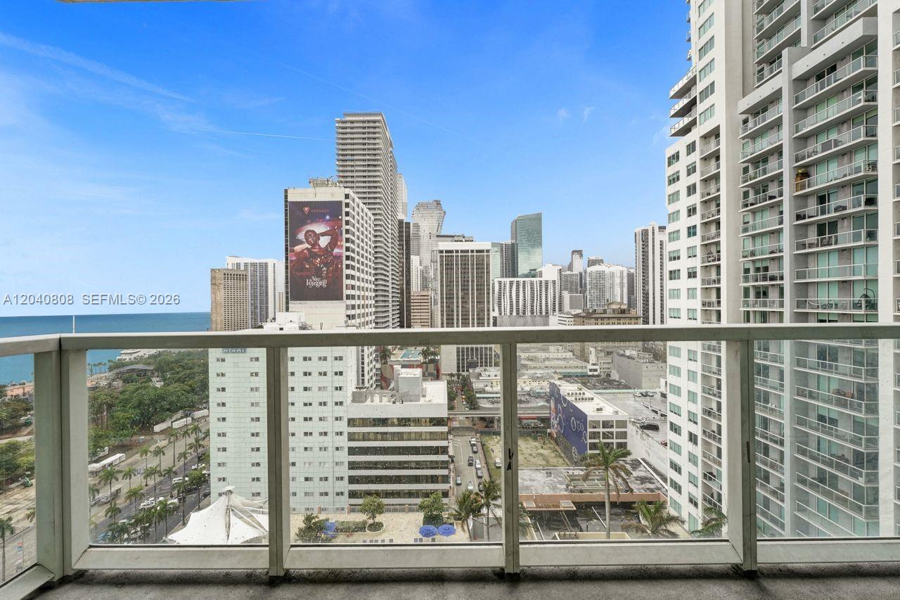 244 Biscayne Boulevard 2005 Property Photo 54