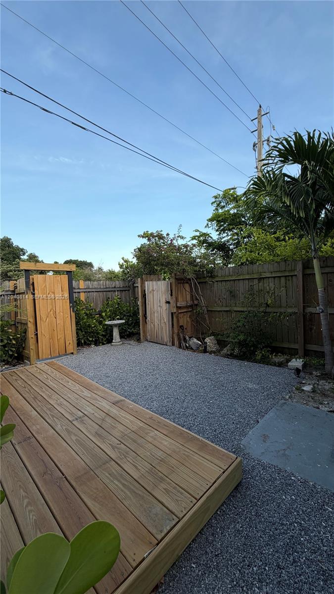 7025 Nw 5th Avenue 2 Property Photo 2