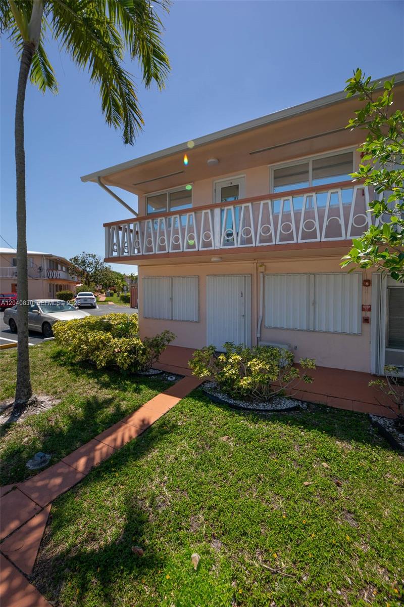 920 Sw 10th Terrace 12r Property Photo 25