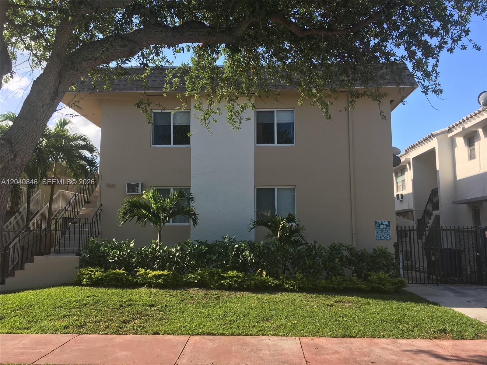 960 Biarritz Drive 2 Property Photo 1