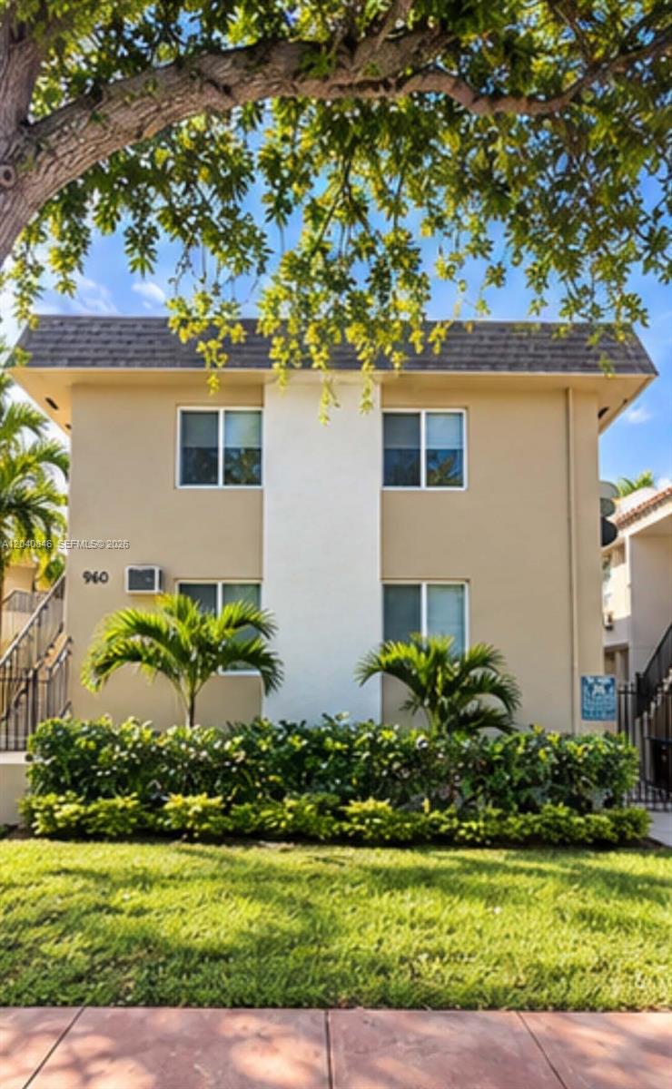 960 Biarritz Drive 2 Property Photo 1