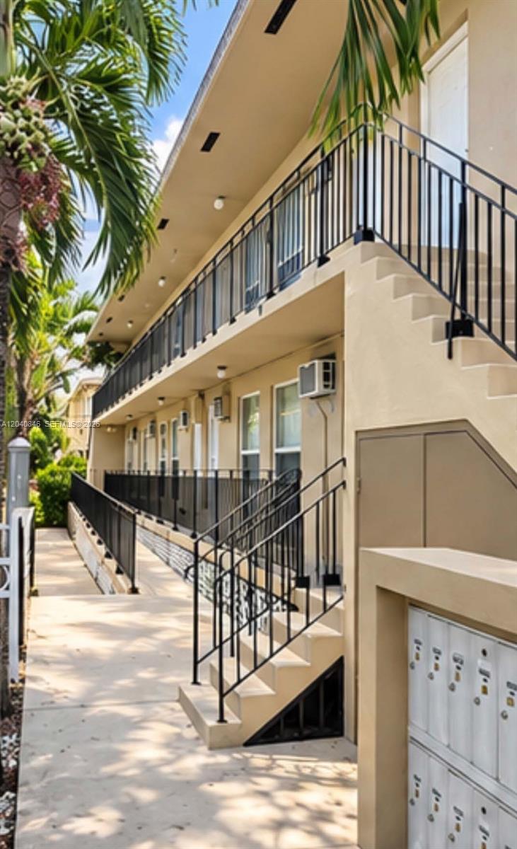 960 Biarritz Drive 2 Property Photo 2