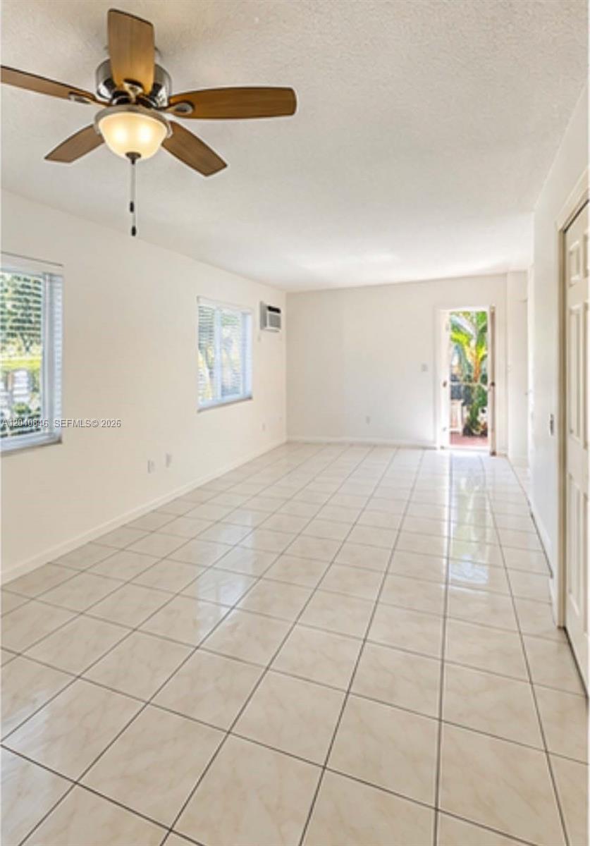 960 Biarritz Drive 2 Property Photo 6