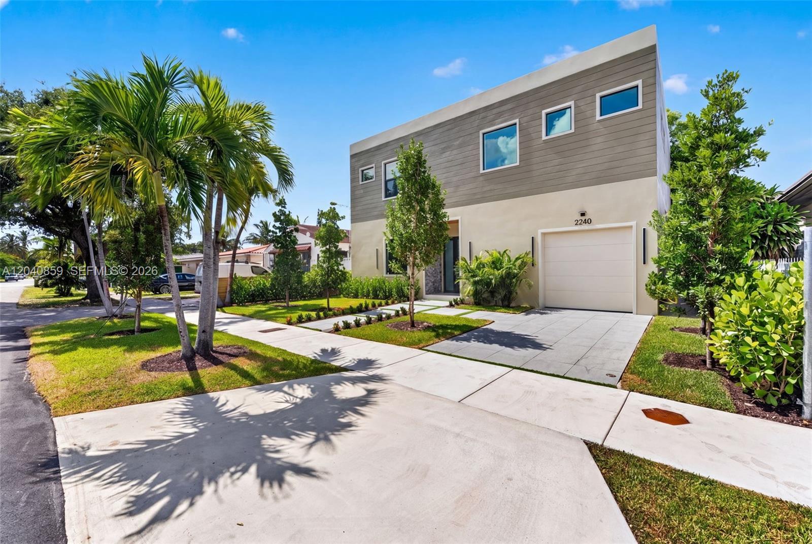 2240 Sw 13th Street Property Photo 4