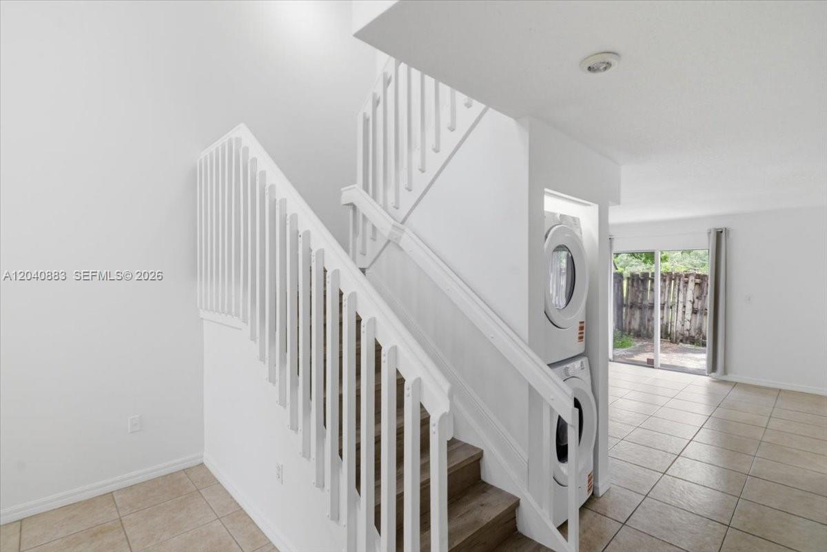 7245 Nw 173rd Drive 2505 Property Photo 6