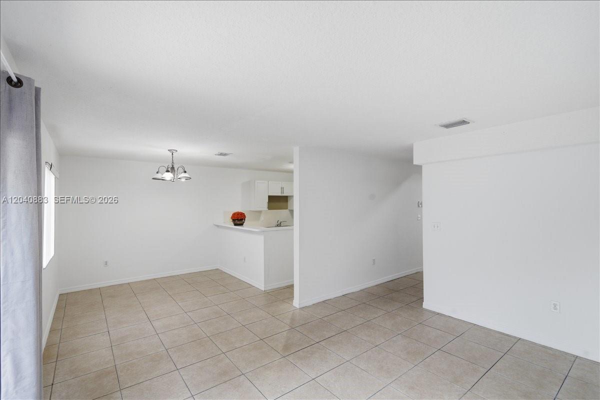 7245 Nw 173rd Drive 2505 Property Photo 9