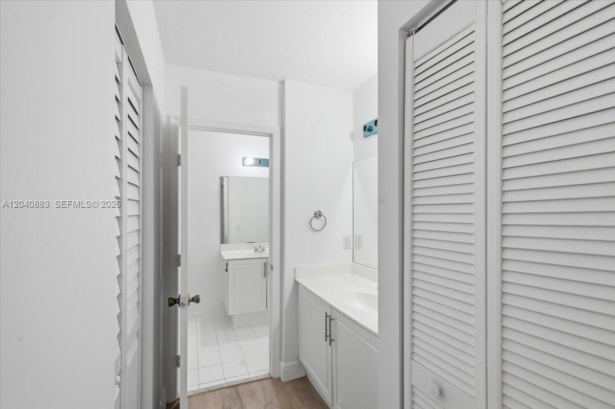 7245 Nw 173rd Drive 2505 Property Photo 26