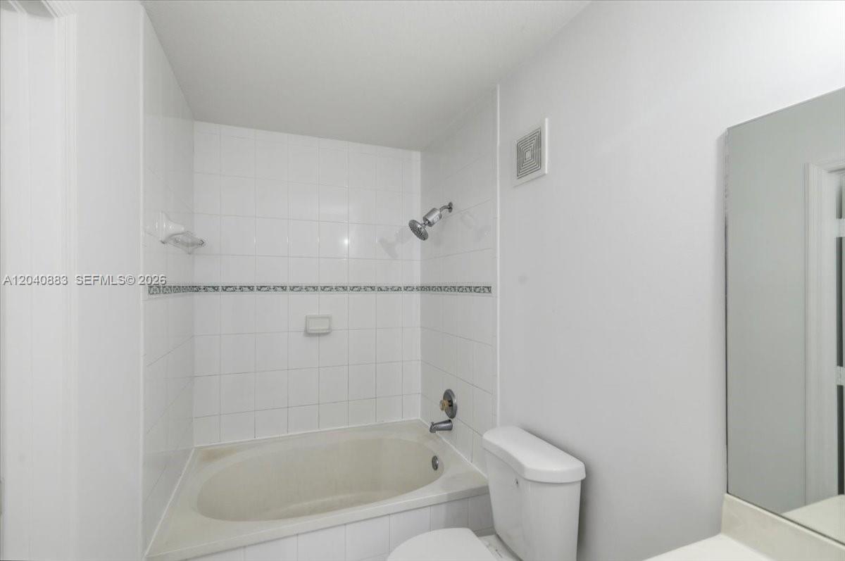 7245 Nw 173rd Drive 2505 Property Photo 27