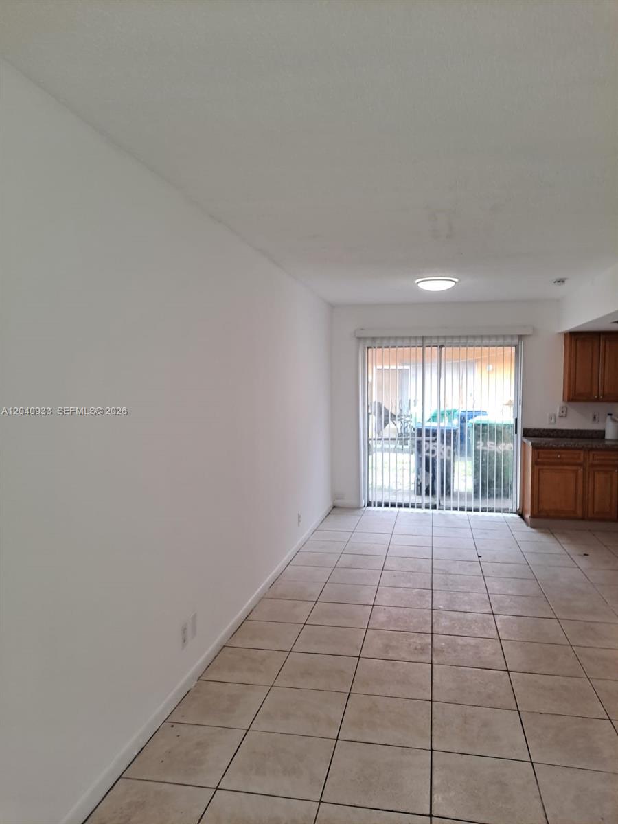 2560 NW 52nd Avenue C18 Property Photo 1