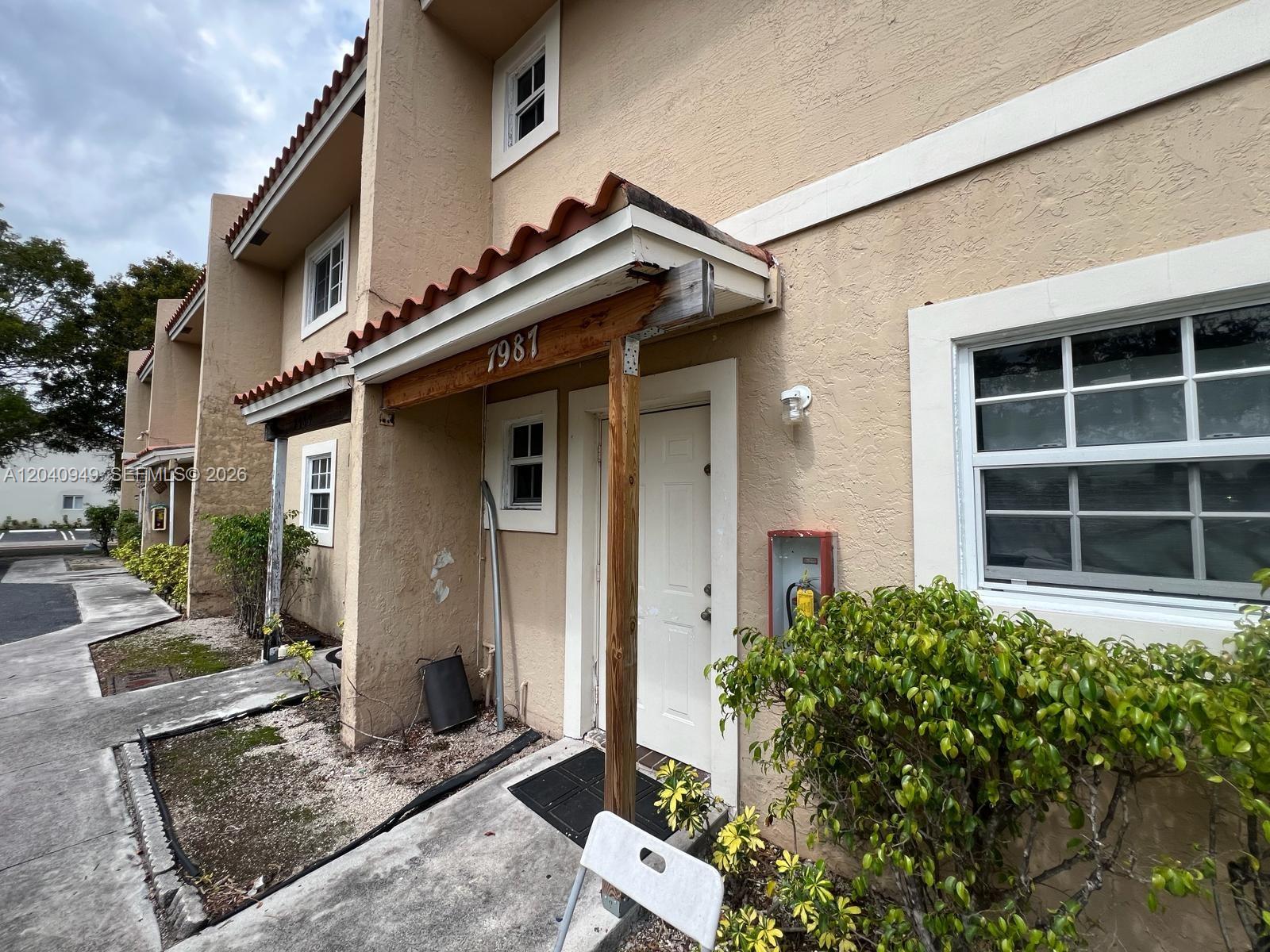 7983 NW 35th Court 6