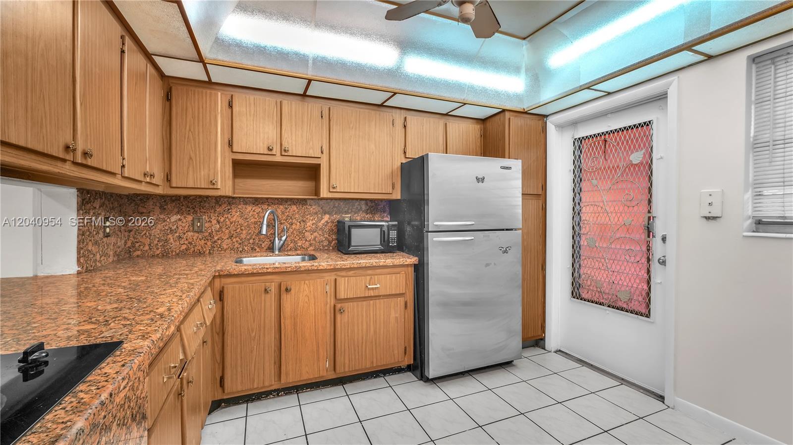251 Ne 187th Street 830 Property Photo 3