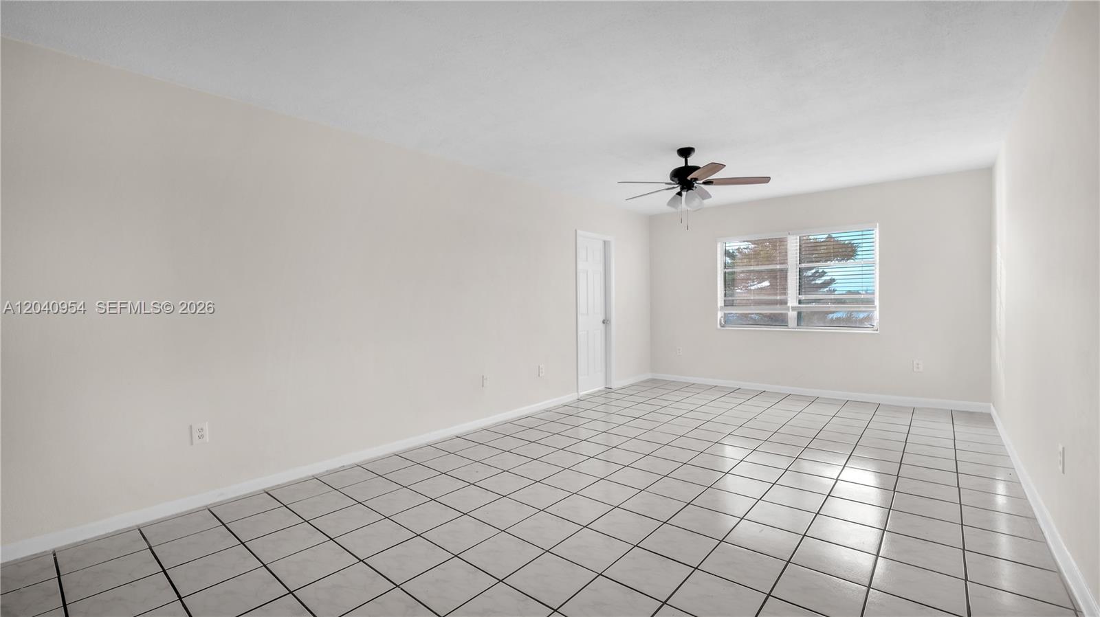 251 Ne 187th Street 830 Property Photo 5