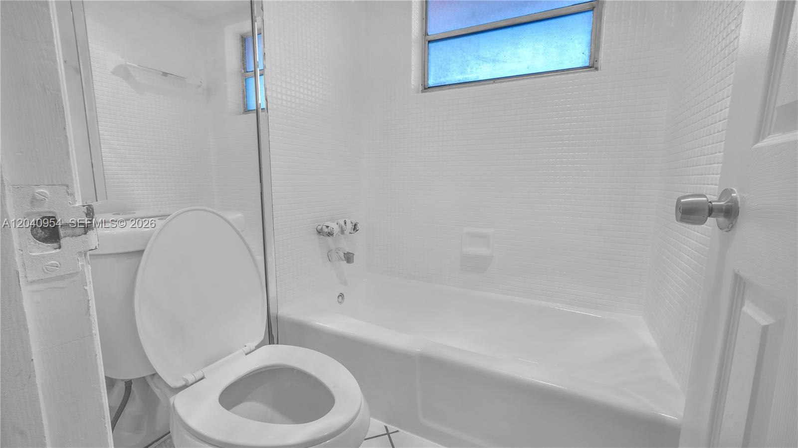 251 Ne 187th Street 830 Property Photo 11
