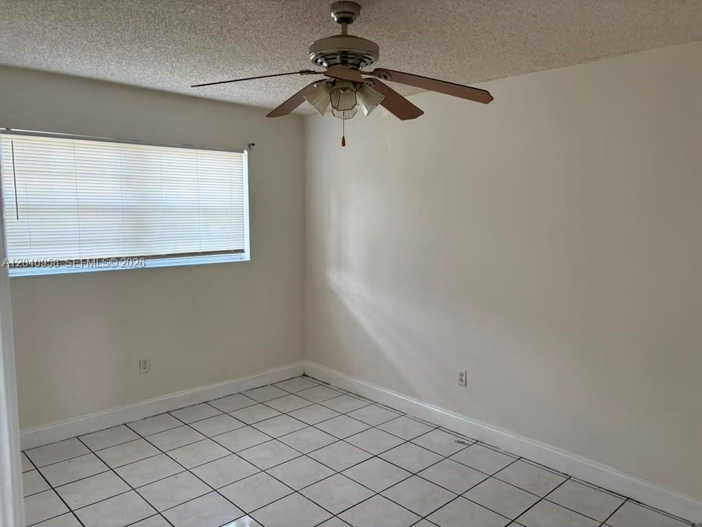5411 Sw 38th Court F Property Photo 4