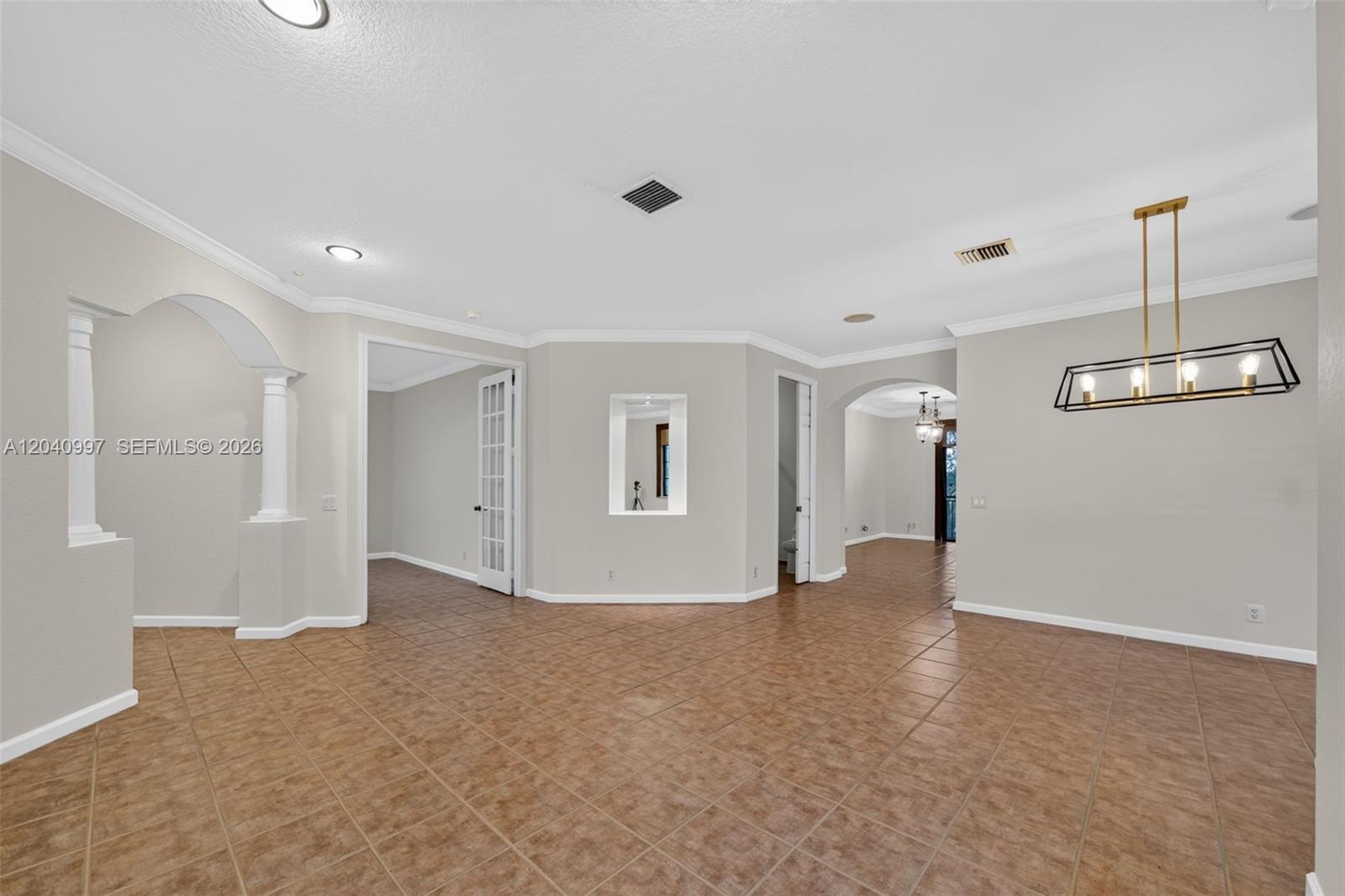 2767 Kinsington Circle 8-4 Property Photo 7
