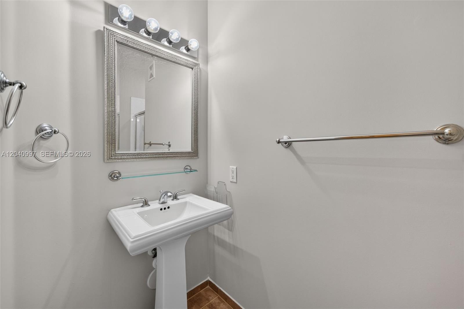 2767 Kinsington Circle 8-4 Property Photo 33