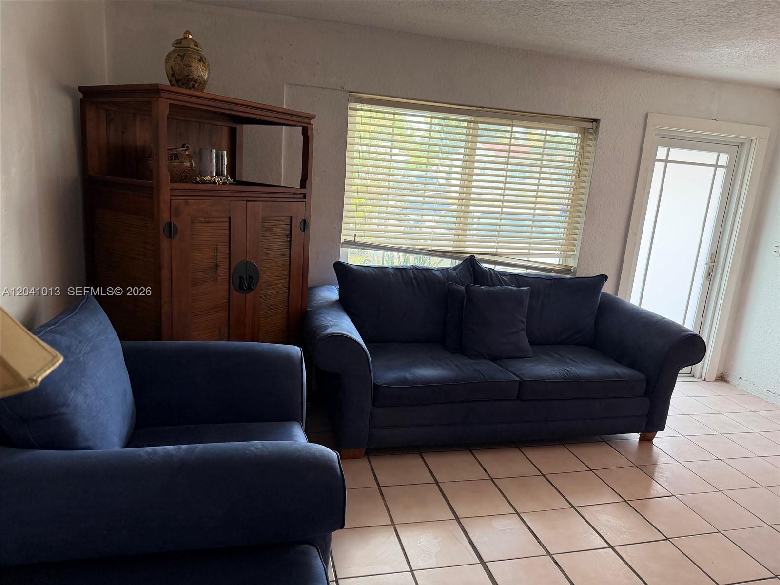 2300 Sw 43rd Avenue Property Photo 6