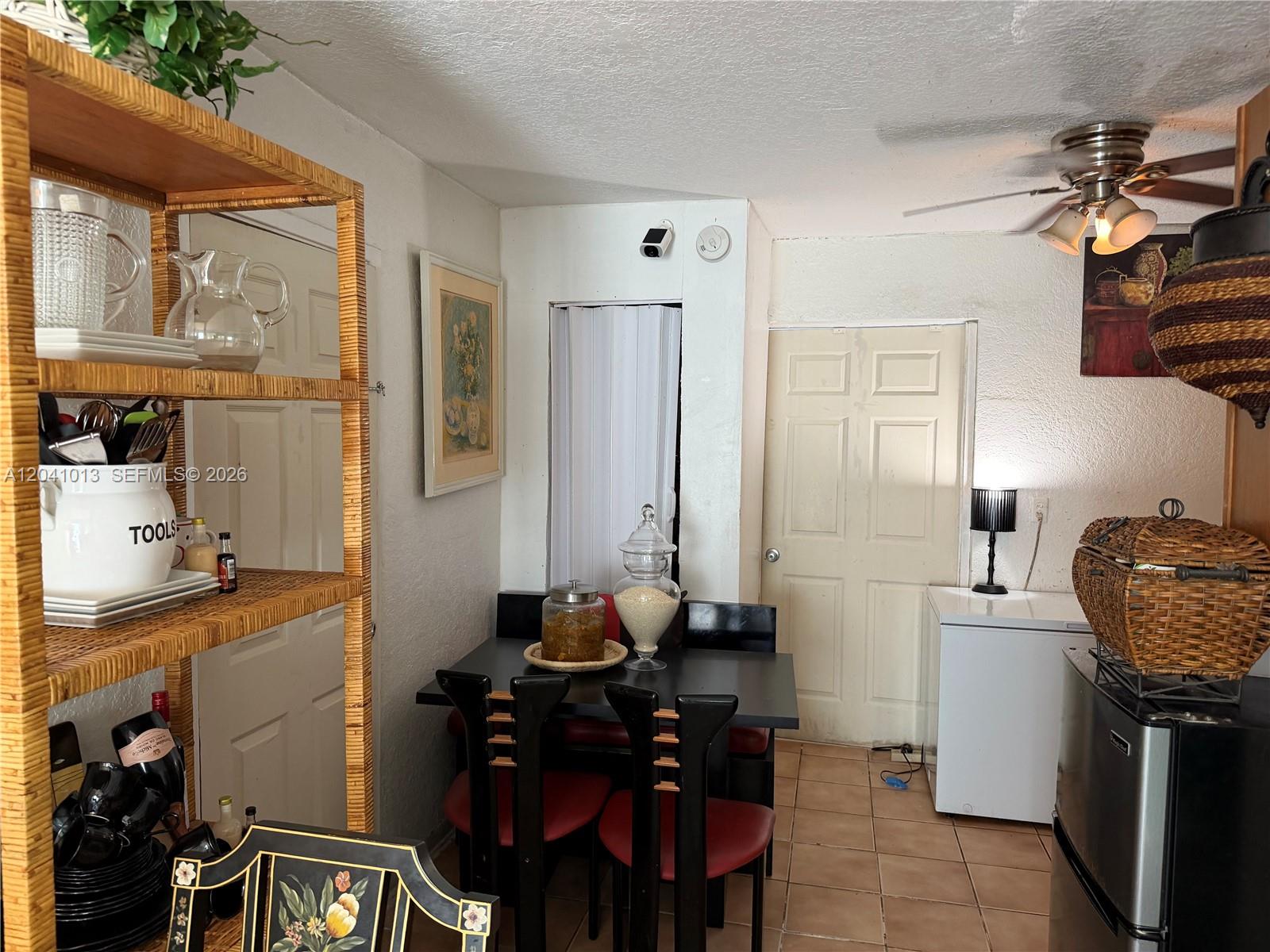 2300 Sw 43rd Avenue Property Photo 9