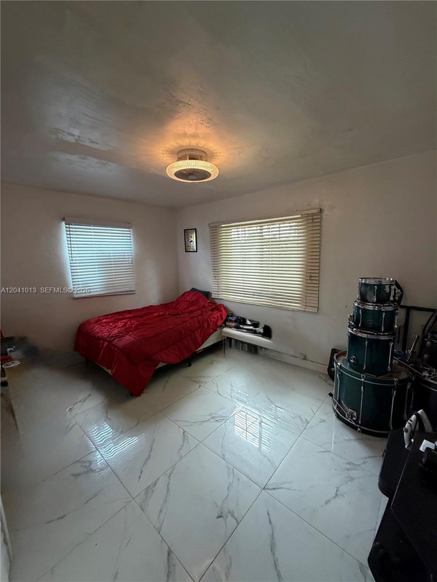 2300 Sw 43rd Avenue Property Photo 12