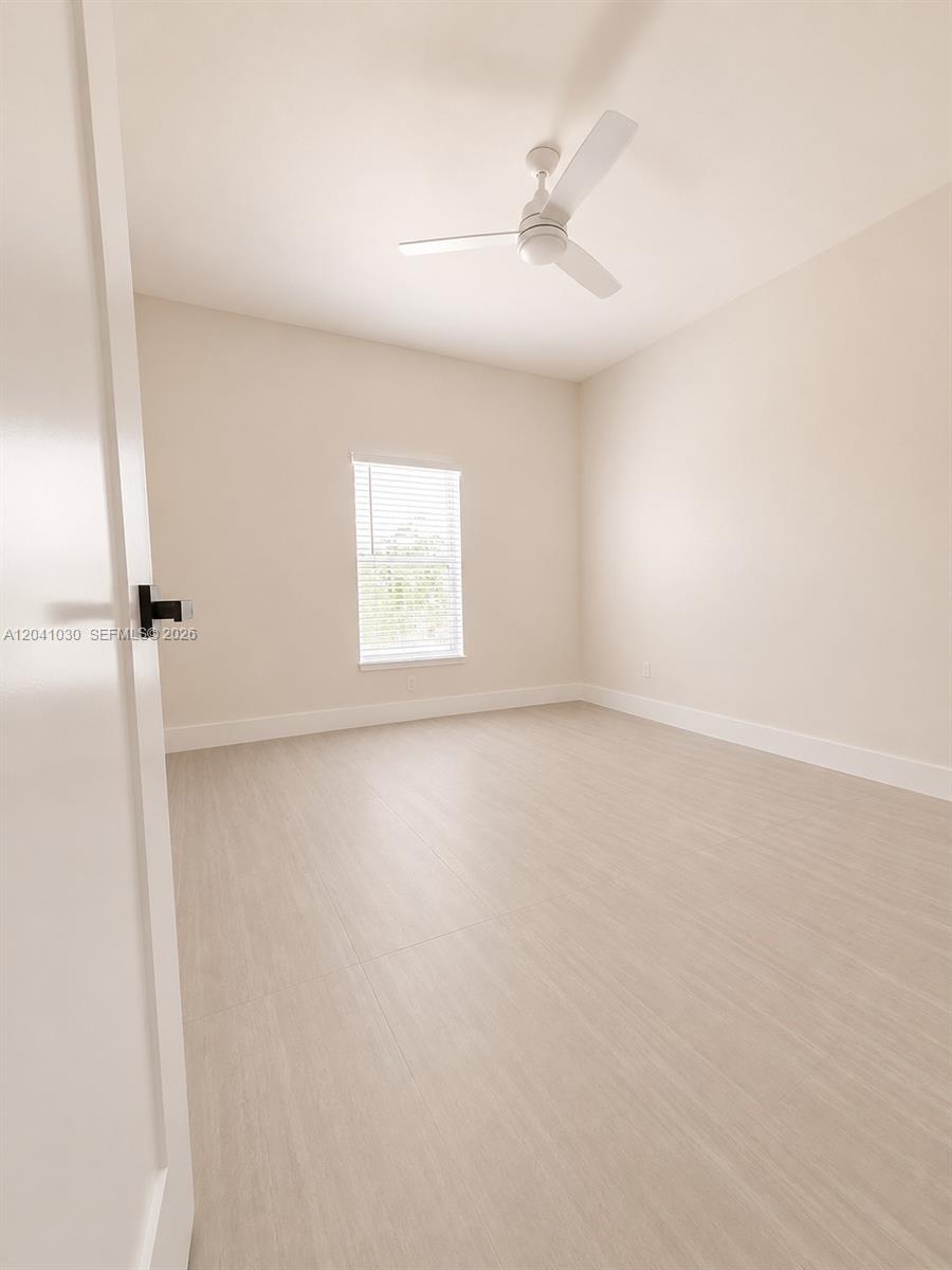 536 Lincoln Property Photo 9