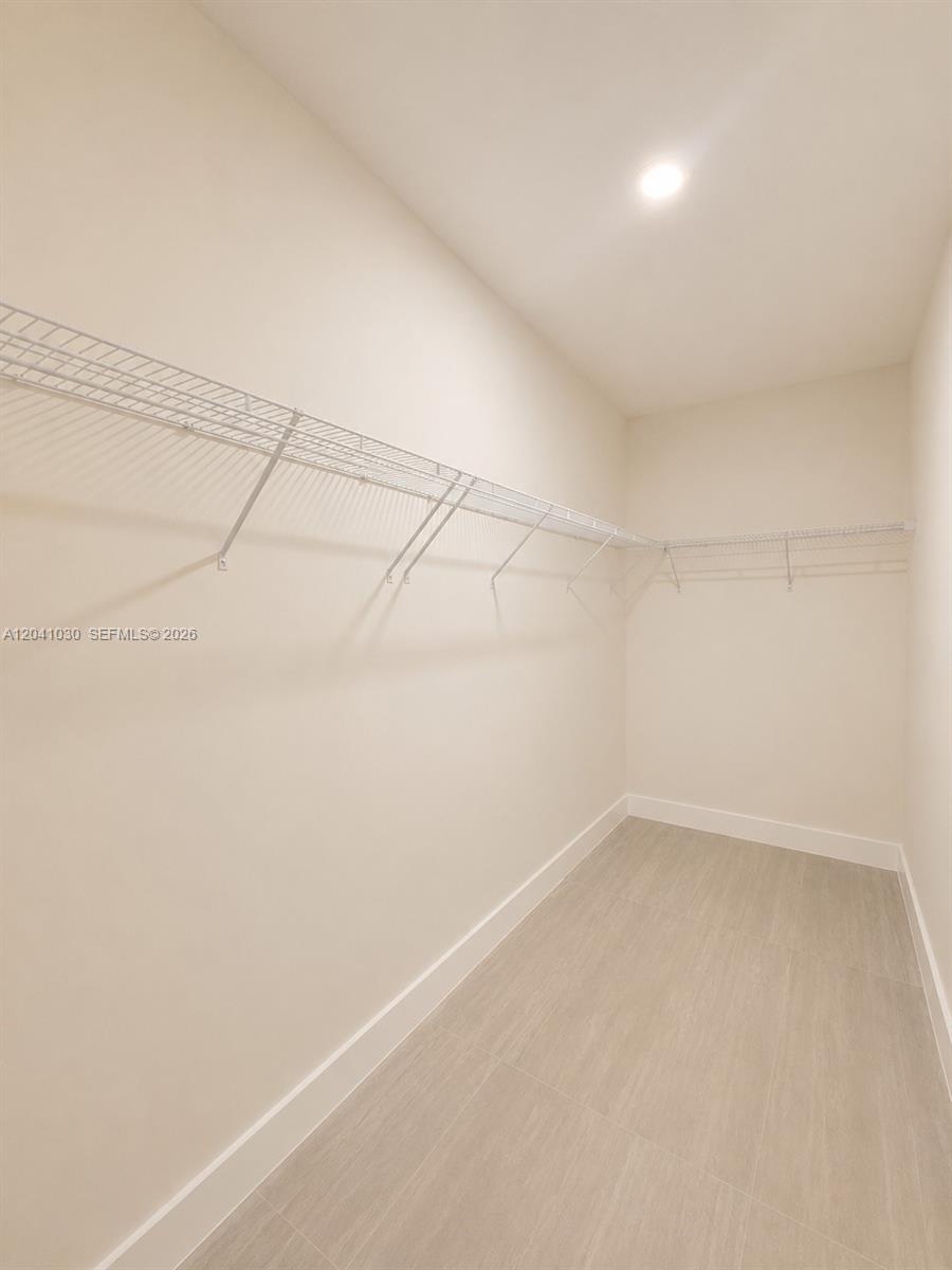 536 Lincoln Property Photo 11