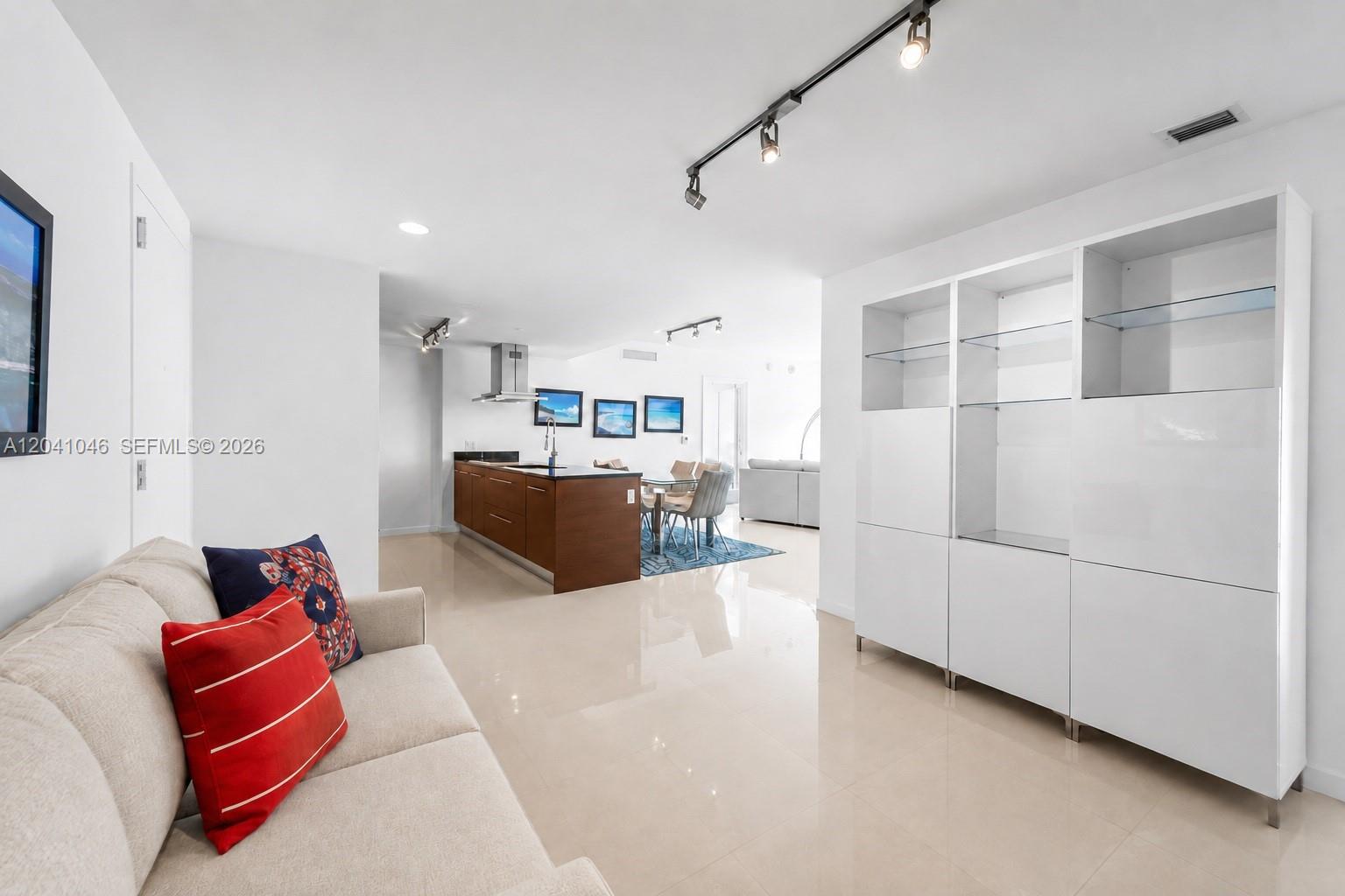495 Brickell Avenue Bay807 Property Photo 23