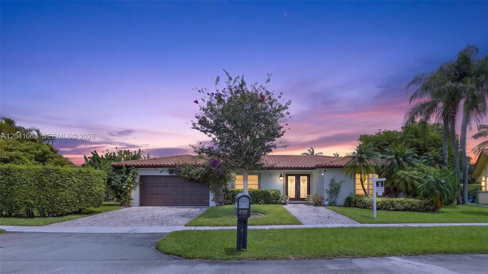 16641 Royal Poinciana Drive Property Photo 4