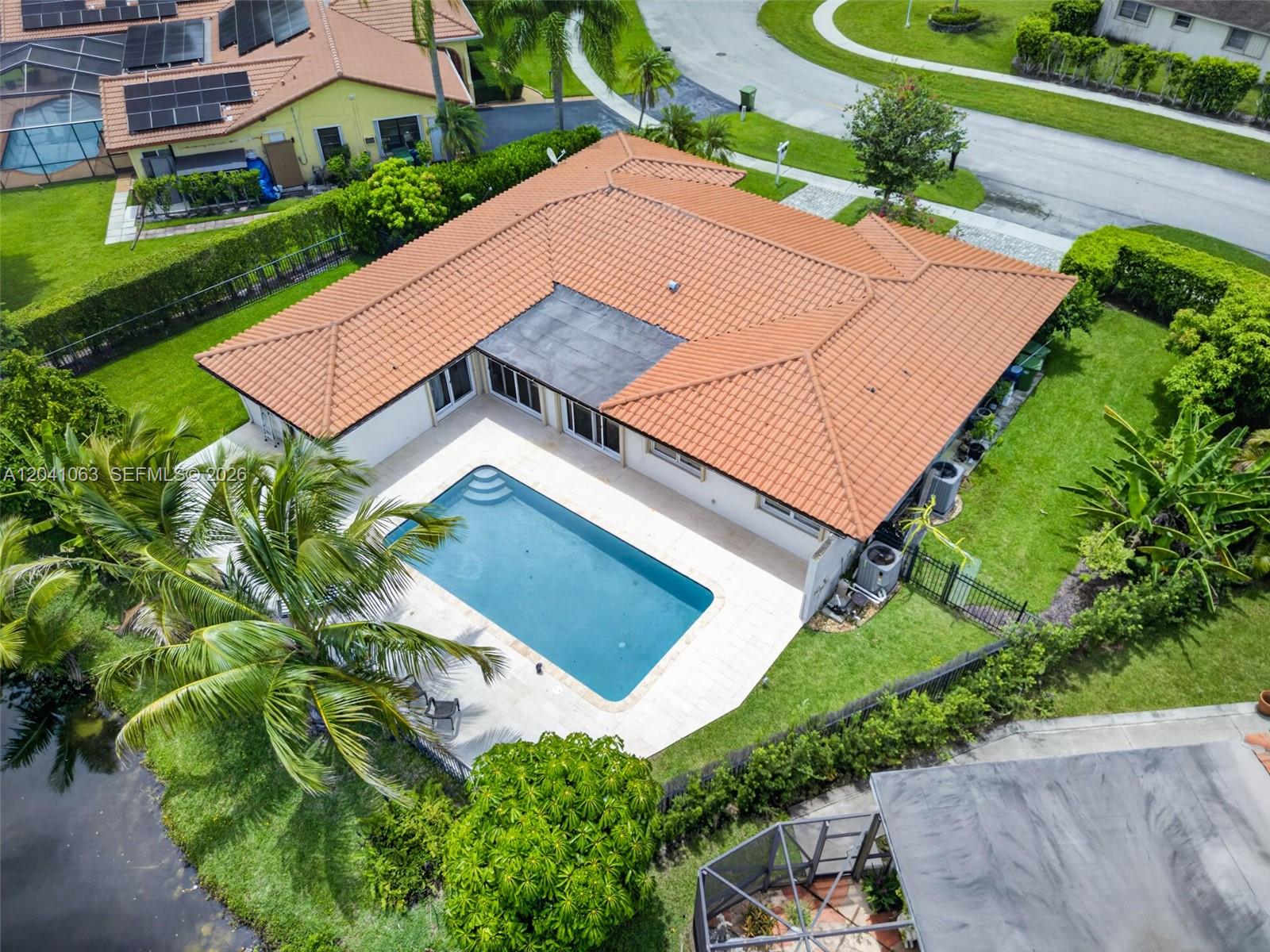16641 Royal Poinciana Drive Property Photo 8