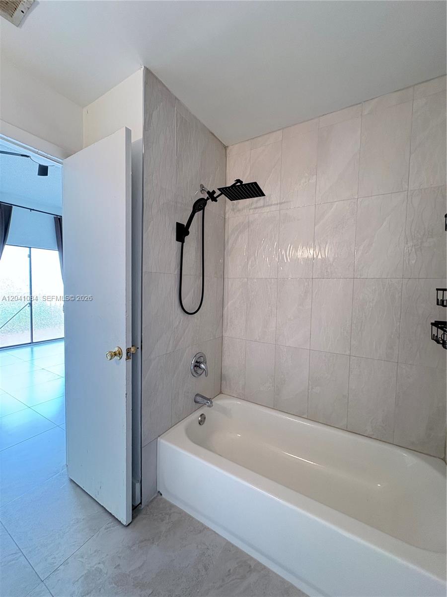 2513 San Remo Circle 2513 Property Photo 18