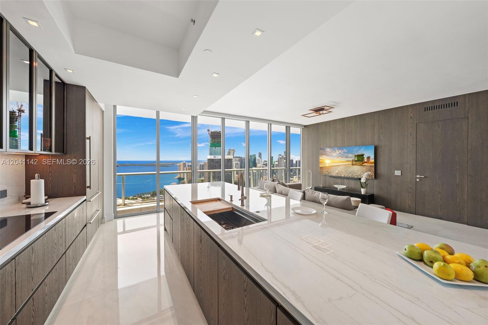 888 Biscayne Boulevard 5404 Property Photo 4