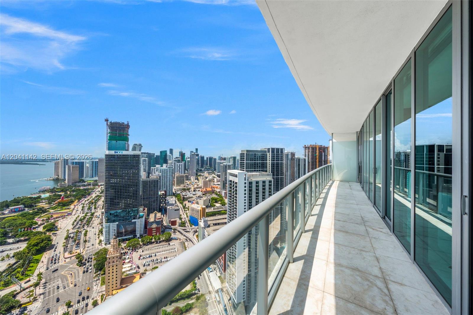 888 Biscayne Boulevard 5404 Property Photo 8