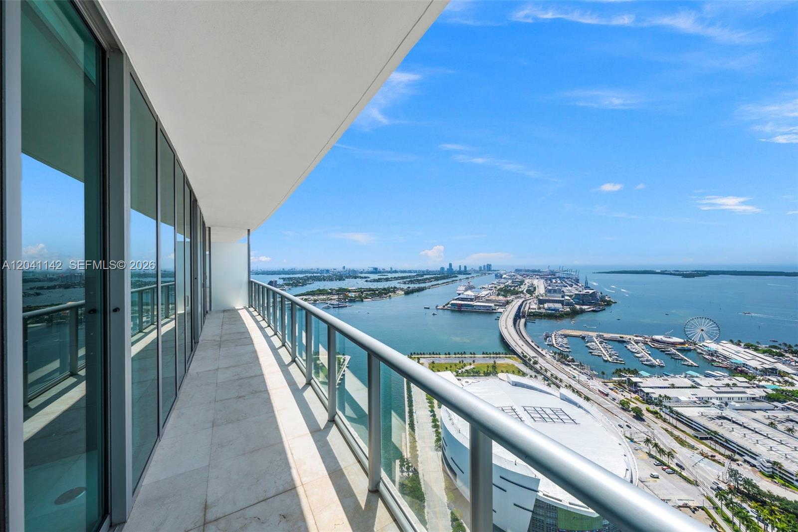 888 Biscayne Boulevard 5404 Property Photo 10
