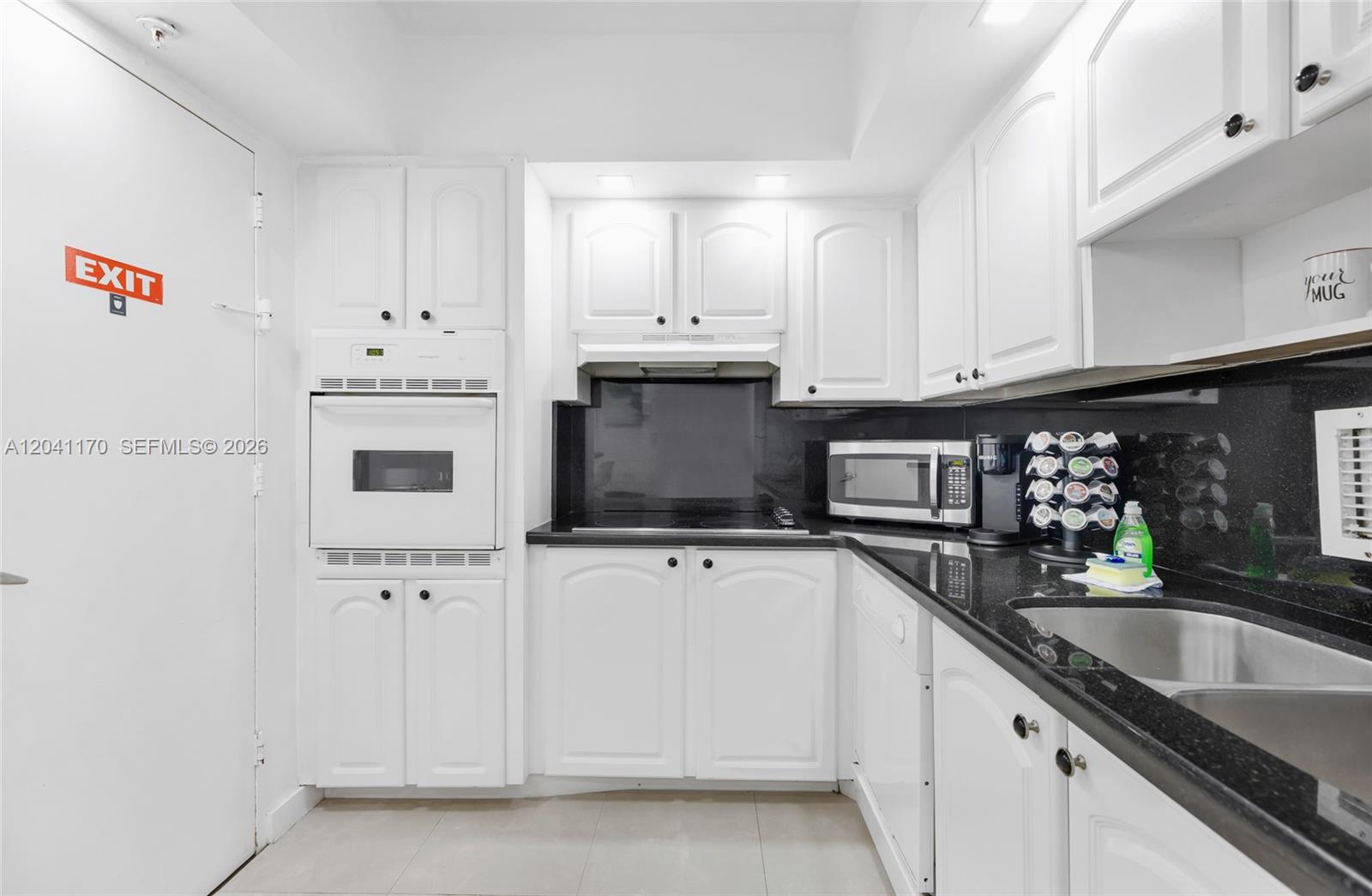 3901 S Ocean Drive 8c Property Photo 5