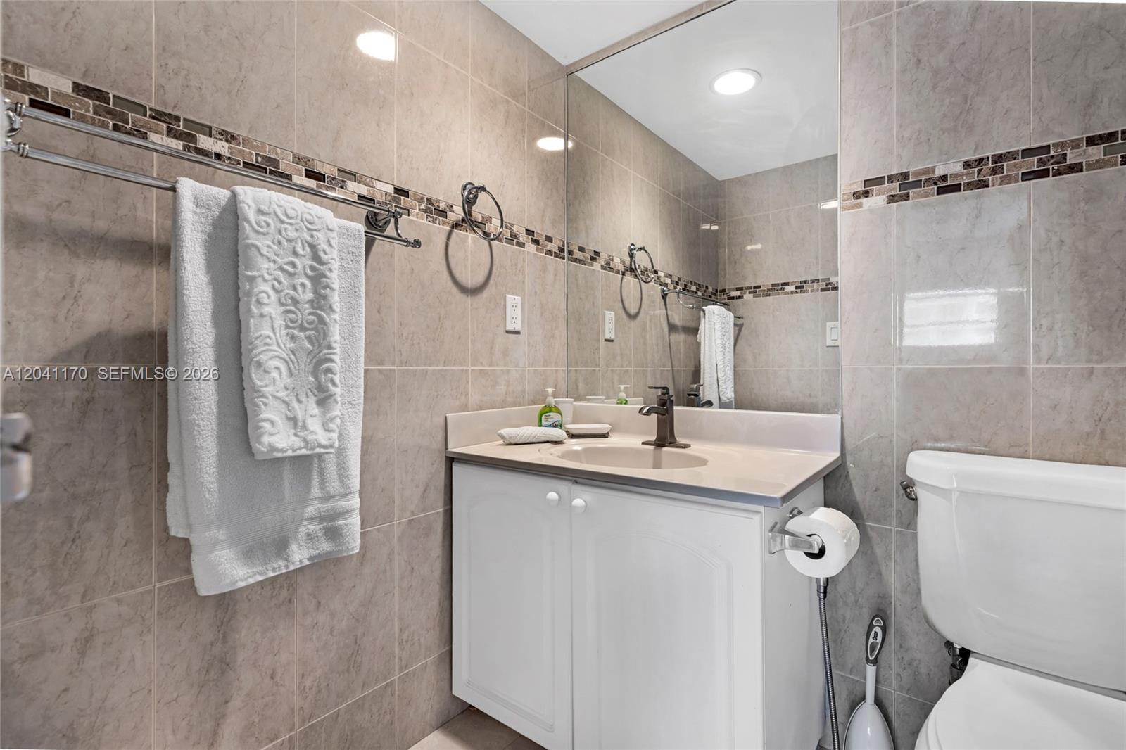 3901 S Ocean Drive 8c Property Photo 14