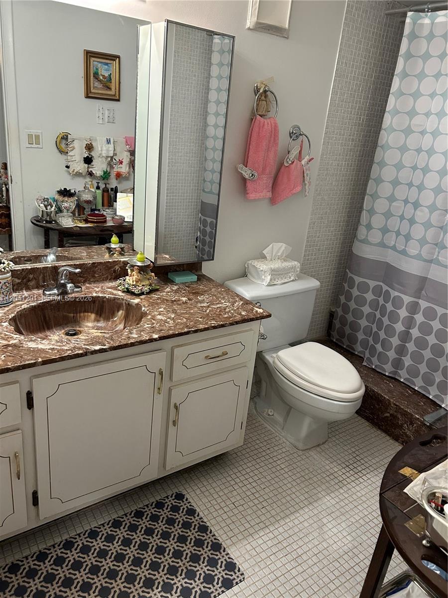 16325 Golf Club Road 304 Property Photo 16