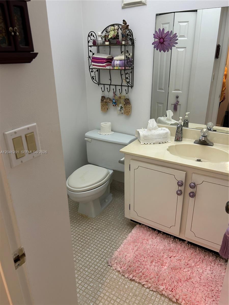 16325 Golf Club Road 304 Property Photo 17