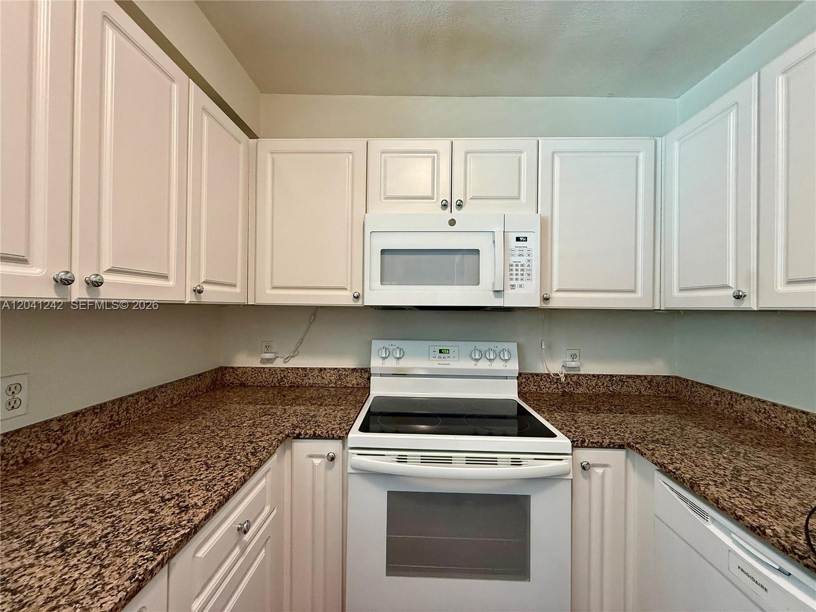 7800 Collins Avenue 407 Property Photo 1