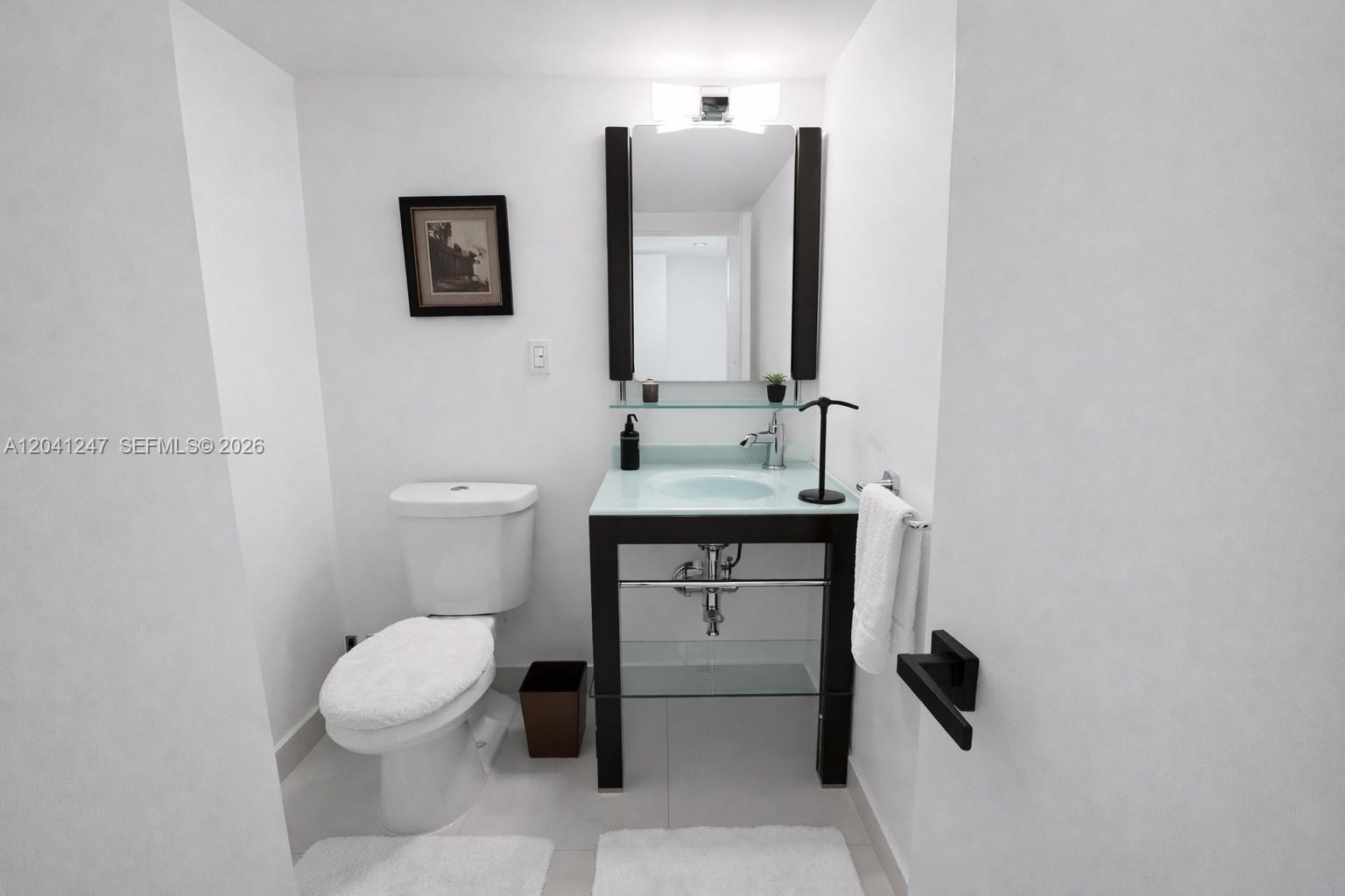 19380 Collins Avenue 307 Property Photo 8