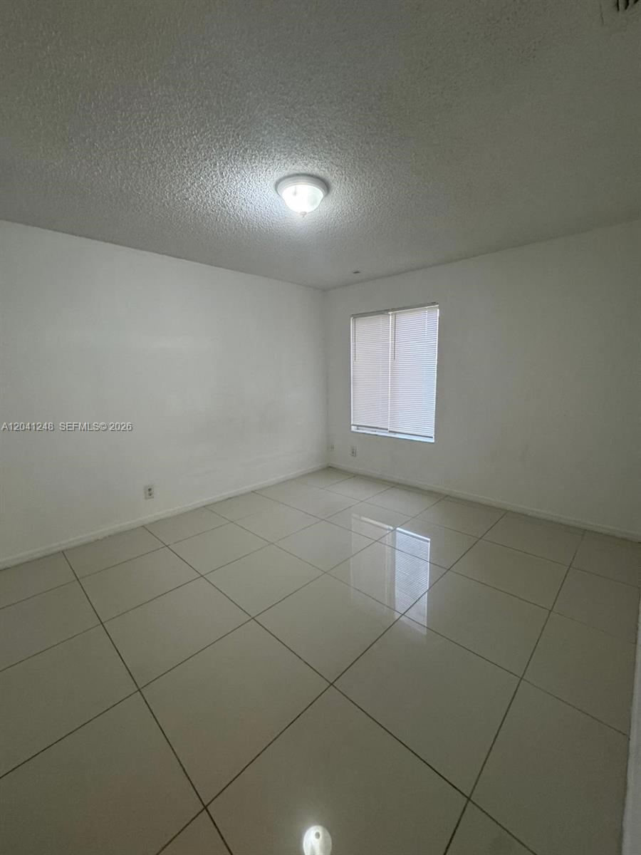 A12041248 Property Photo 5