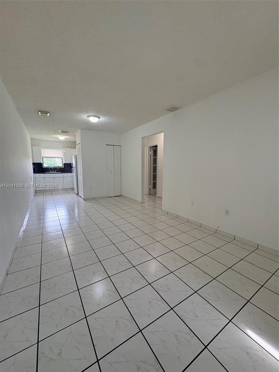 231 E 7th Street 202 Property Photo 5