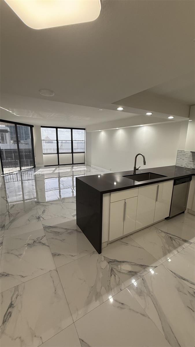 1901 Brickell Avenue B2003 Property Photo 2
