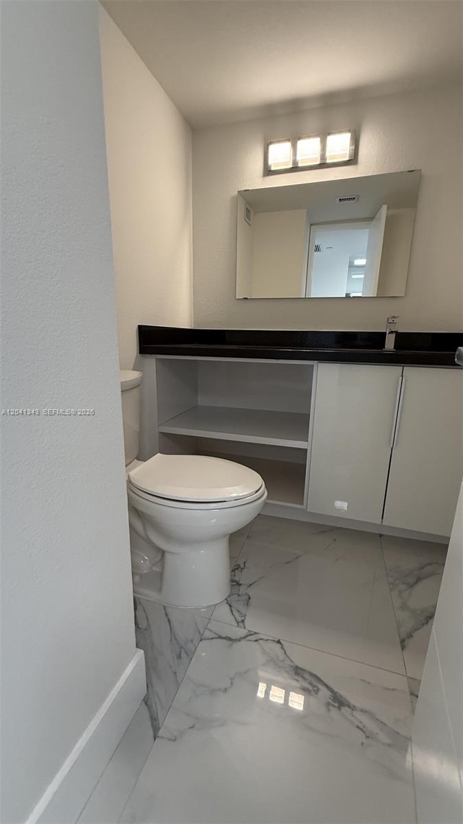 1901 Brickell Avenue B2003 Property Photo 7
