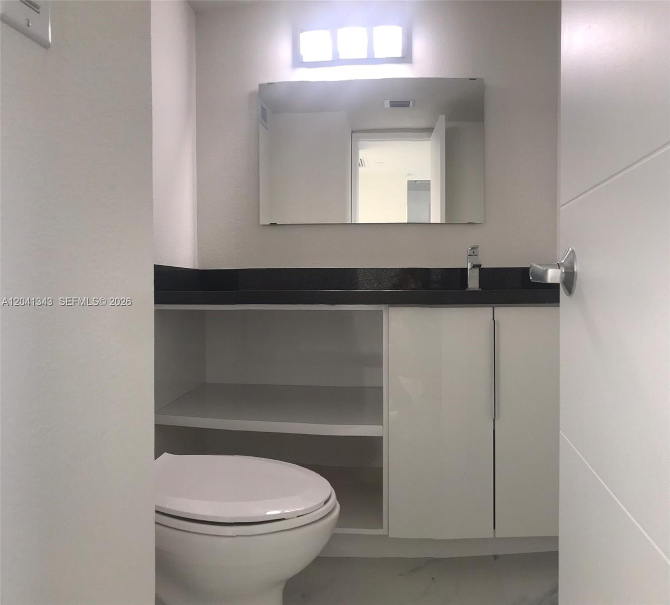 1901 Brickell Avenue B2003 Property Photo 13
