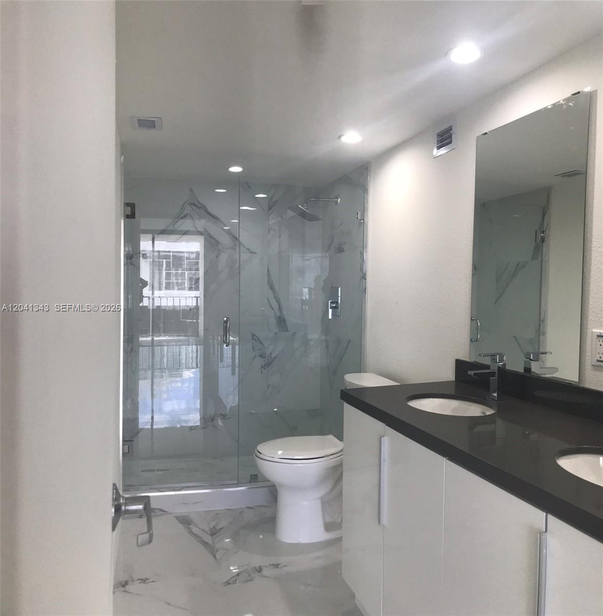 1901 Brickell Avenue B2003 Property Photo 29