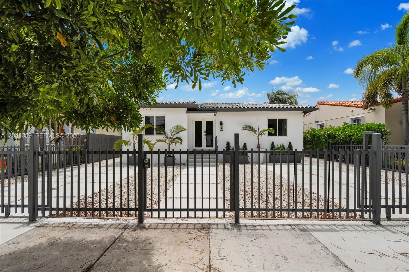 2940 Sw 12th Street Property Photo 3