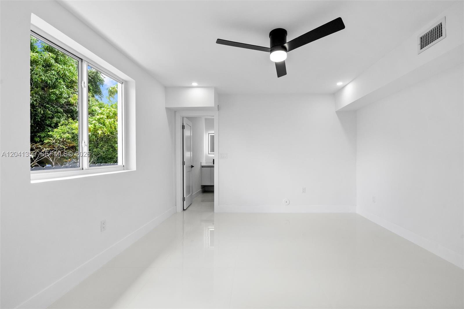 2940 Sw 12th Street Property Photo 8