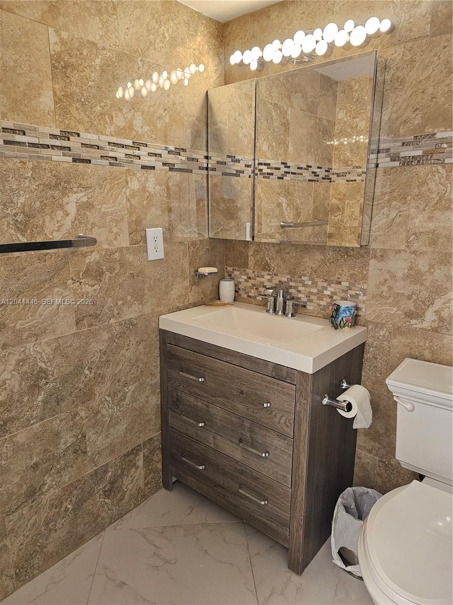 2501 S Ocean Drive 327 Property Photo 11