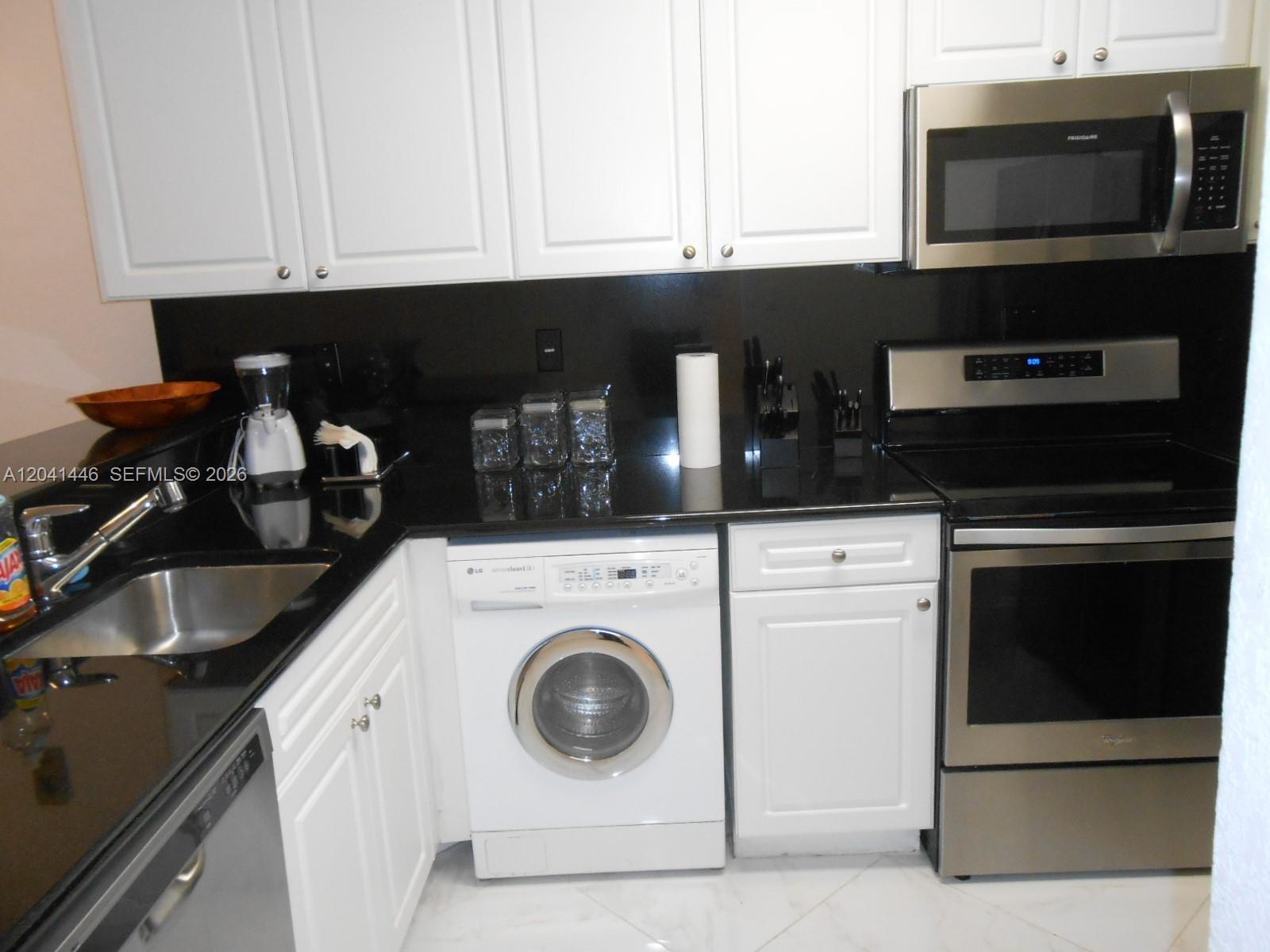 2501 S Ocean Drive 327 Property Photo 13