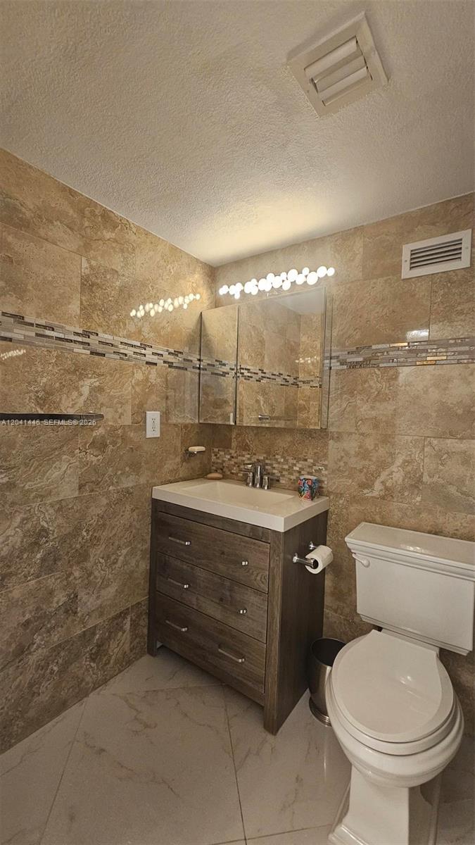 2501 S Ocean Drive 327 Property Photo 17